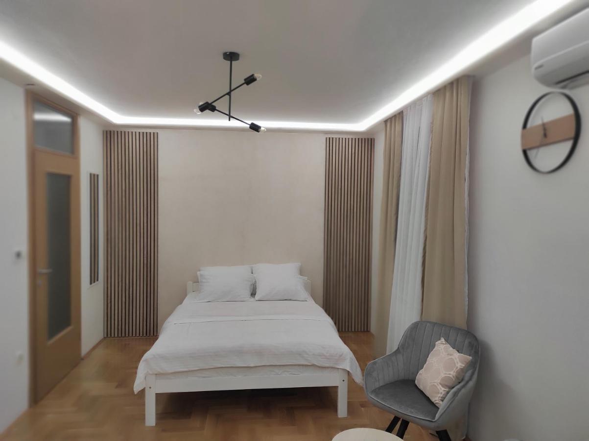 Studio Apartman Lukavica SJJ Exteriér fotografie